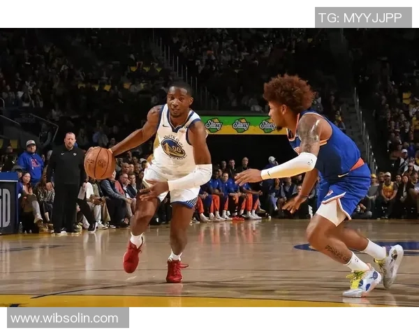 勇士队与尼克斯队激战正酣球迷期待精彩对决与惊喜表现